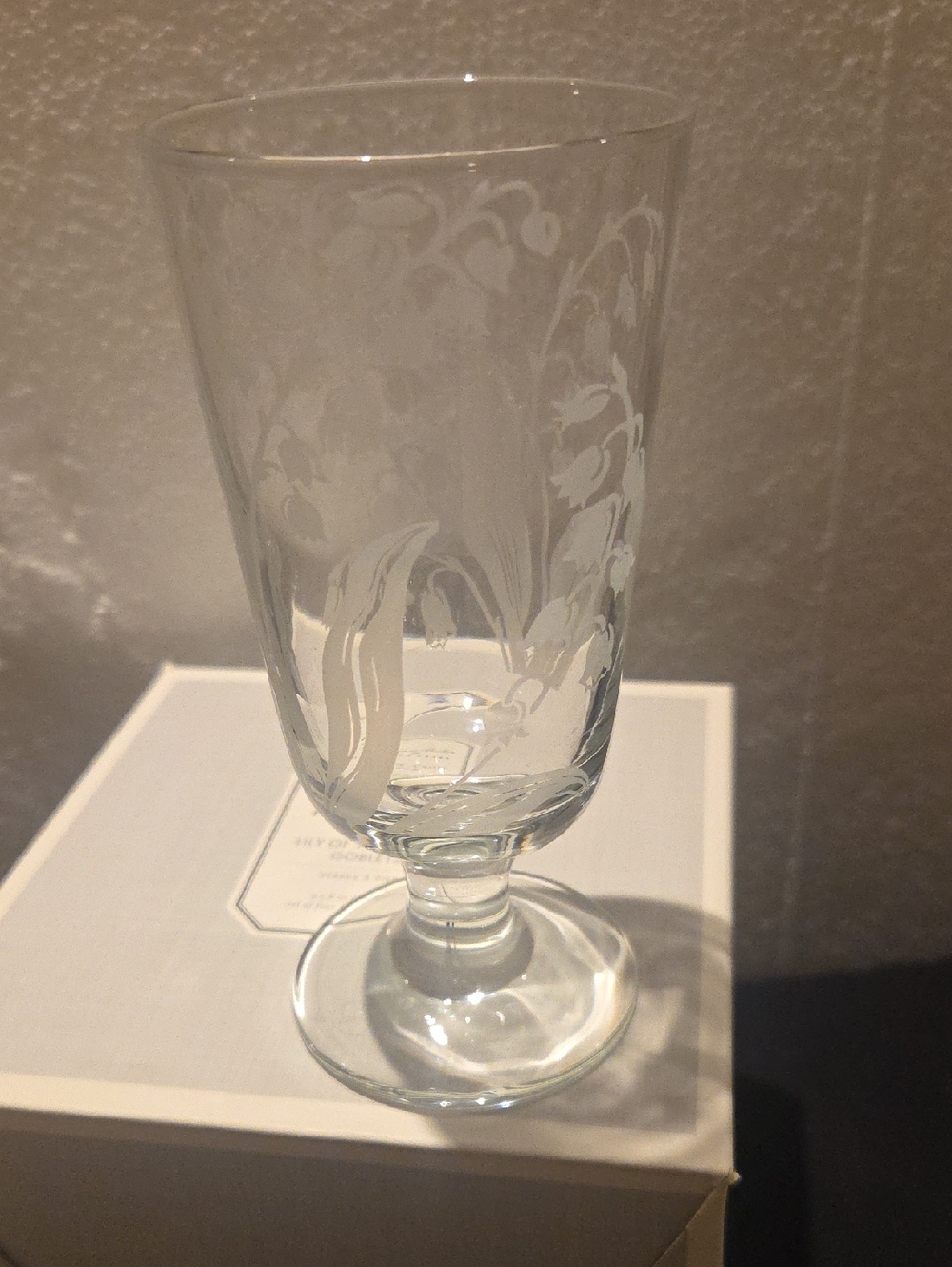 24  Goblets. Monique Lhuillier Clear Lilly Of The Valley Design Stemmed Goblet